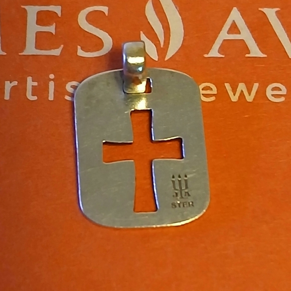 James Avery Retired Crosslet Shield - Picture 2 of 5